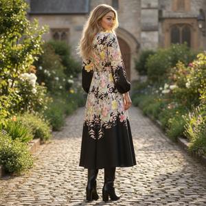 En stock 2026 <span class=keywords><strong>Robe</strong></span> longue à <span class=keywords><strong>taille</strong></span> empire, motif floral, col montant classique, manches lanternes, boutons décoratifs sur une seule rangée, ourlet large - Product Image 4