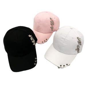 Casquettes de baseball tendance pour l'extérieur avec anneau latéral en fer pour hommes et femmes, protection solaire, réglables, style camionneur avec anneaux - Product Image 1