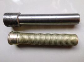 เครื่องรีดเกลียวอัตโนมัติ 3 ลูกกลิ้ง ยี่ห้อ Baorui สำหรับท่อและหลอด ผลิตภาพสูง 20 ชิ้น/นาที ชิ้นส่วนเกียร์โลหะ - Product Image 5