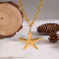 Collier personnalisé en acier inoxydable avec chaîne épaisse à motif marteau exagéré et breloques étoile et étoile de mer TGXL10297