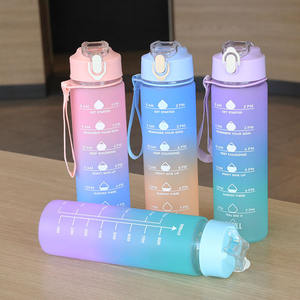 750ML Frosted Gradual Color PC Ciclismo al aire libre Botella de agua Tapa de plástico Infusor Característica Acceso directo Tienda deportiva Tazas de agua - Product Image 1