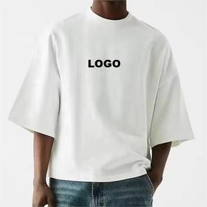 <span class=keywords><strong>Mezza</strong></span> maniche da <span class=keywords><strong>uomo</strong></span> personalizzate di alta qualità cotone 100% squadrato Streetwear peso massimo 300gsm Cropped bianco oversize tinta unita T-Shirt - Product Image 1