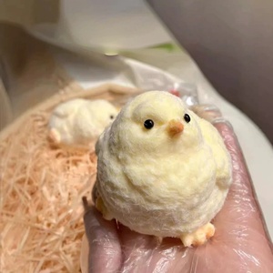 Juguete de Pollo TPR Hecho a Mano, Súper Suave, Lindo y Antiestrés para Adultos y Niños - Product Image 2