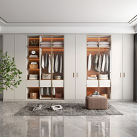 Armoire de style italien BALOM haut de gamme avec organisateur de tiroirs et tringle de suspension, solution de rangement gain de place