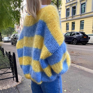 Petit printemps et automne frais nouveau pull paresseux en vrac tissé à la main Mohair un cou pull tricoté pour femmes haut rayé - Product Image 2