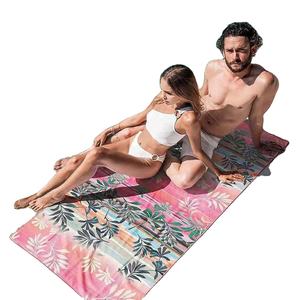 Микрофибра переработанного полиэстера большого размера, безпесочное быстросохнущее легкое пляжное полотенце - Product Image 1