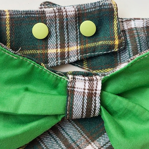 <span class=keywords><strong>Bandana</strong></span> triangulaire à carreaux verts avec nœud papillon pour chiens et chats – Accessoire de cou mignon et tendance - Product Image 3