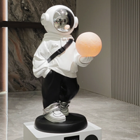 Grande sculpture d'astronaute en fibre de verre, style urbain, pour hall d'hôtel, salle d'exposition commerciale, magasin de détail