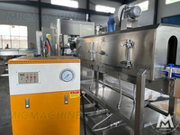 Machine d'étiquetage automatique de manchons rétractables pour bouteilles d'eau et de boissons