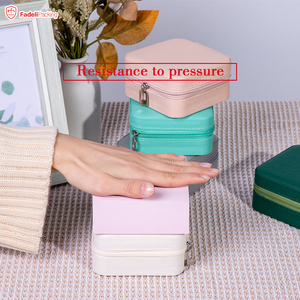 FADELI-caja de almacenamiento de joyas para mujeres y niñas, organizador portátil con cierre de tuerca para las orejas, de cuero PU, cajas pequeñas de joyería de viaje, gran oferta - Product Image 4