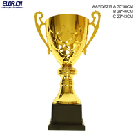 Coupe de trophée de basketball universelle ELOR en métal doré avec décorations ondulées et couvercle à oreilles
