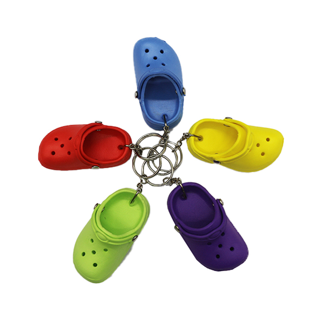 Cute 3d Mini Charm Clog Shoe Key Chain Summer Colorful Shoes 3d Beach Small Hole Croc-Style Shoes Keychain