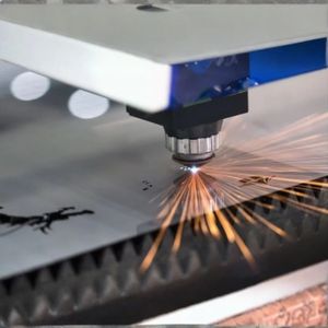 Service de découpe laser CNC de tôles métalliques et de gravure laser de précision pour panneaux décoratifs et fabrication industrielle - Product Image 1