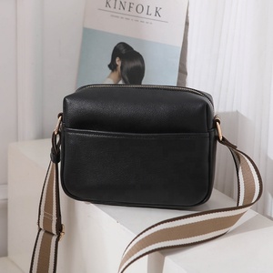 Bolsos cruzados de piel sintética para mujer, a la moda, al por mayor, con cadenas, impermeables, para uso diario - Product Image 6