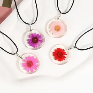 Hot Selling Transparent Colorful Sunflower Fashion Dried Flower Pendant Round Real Flower Jewelry Resin Girls Necklace