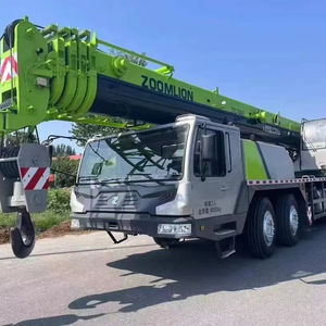 Grue sur camion hydraulique Zoomlion ZTC700H d'occasion, capacité nominale de 25 tonnes, levage haute performance, composants robustes pour travaux lourds - Product Image 1