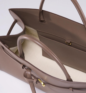 Bolso de Mano Elegante y Discreto para Mujer, Diseño Personalizado, Cuero PU, con Correa y Asa Superior - Product Image 3