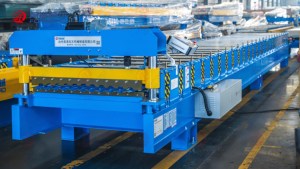 Máquina Formadora de Paneles para Techos con Perfil Trapezoidal de Alta Precisión FORWARD de 20 m/min con Componentes Centrales de Rodamientos de Engranajes, 380 V, Trifásica - Product Image 3