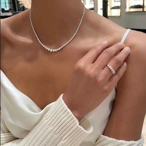 Collar Riviera Graduado de Diamantes Redondos de Corte Brillante en Oro Blanco para Mujer, Joyería GF, Estilo Clásico, Certificado IGI, Joyería de Boda - Product Image 3