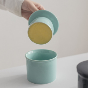 <span class=keywords><strong>Tanque</strong></span> de almacenamiento de mantequilla de cerámica de color sólido con <span class=keywords><strong>tapa</strong></span> para almacenamiento de alimentos en el hogar o regalo - Product Image 3