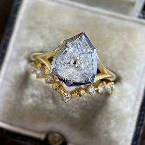 Anillo de Diamantes T0072, Oro Sólido de 18K, Corte Pera, Diamante Natural Color D, Anillo de Compromiso para Mujer con Diamantes Laterales - Product Image 6