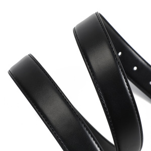 Ceinture en cuir véritable pour femme, noire, en cuir de vachette, fine, avec boucle ardillon rectangulaire dorée pour jeans, collection Printemps 2025 - Product Image 4