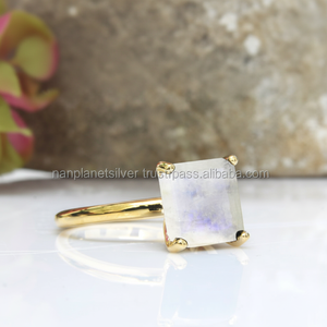 Bague carrée en pierre de lune arc-en-ciel pour femme, bague de fiançailles pour mariage, anniversaire ou fête, bagues en pierres précieuses, cadeau parfait - Product Image 1