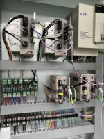 Tour CNC vertical LC1000, portée de coupe 1350 mm, moteur 37 kW, haute performance, découpe de précision des métaux, système SYNTEC