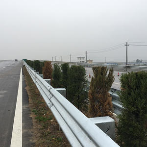 מגני קרן מגולוון מסילות מחסום בטיחות תנועה בכבישים מהירים עשה חומר פלדה יהלום ברמה IP22 - Product Image 3