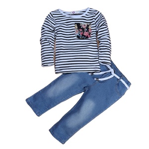 Vêtements pour enfants en gros, t-shirt rayé à manches longues pour bébé, ensemble de vêtements pour enfants, jeans pour filles - Product Image 1