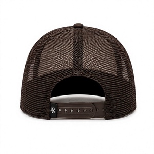 Gorra Trucker Personalizada al por Mayor con Logo, Estilo Vintage, Malla Transpirable, Parche de Goma, 5 Paneles, Estructurada, Perfil Medio, Alta Calidad - Product Image 3