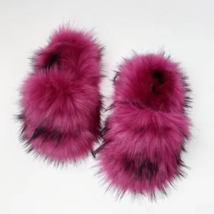 2023 New Arrival Women Winter Plush Faux Fur Slides Designer Fuzzy Slippers Open Toe Fluffy Furry Slippers Big Size Women Shoes