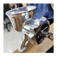 Machine d'alimentation pour animaux de petits poissons, équipement qui fonctionne pour le betail et la volaille