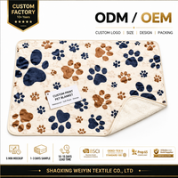 Couverture pour animaux de compagnie en polaire sherpa douce, imperméable, avec motifs de pattes de chat et de chien, design personnalisé, pour la protection des meubles, des canapés et des lits