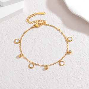 Pulsera <span class=keywords><strong>de</strong></span> Titanio Chapada en Oro <span class=keywords><strong>de</strong></span> 18K <span class=keywords><strong>de</strong></span> Alta Gama para Mujer, <span class=keywords><strong>con</strong></span> Diseño Geométrico <span class=keywords><strong>de</strong></span> Estrella, Luna, Corazón y Mariposa, <span class=keywords><strong>con</strong></span> Piedras <span class=keywords><strong>de</strong></span> Circonio - Product Image 5