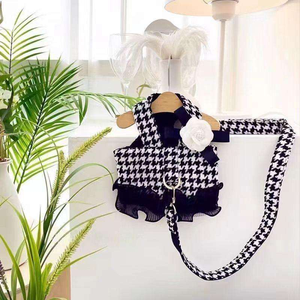 C046 Conjunto de Arnés y Correa para Mascotas de Poliéster, Falda Clásica con Diseño de Pata de Gallo, Lazo Elegante con Flores de Encaje para Perros Pequeños y Medianos - Product Image 2