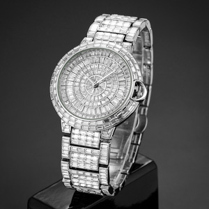 Nuevo Reloj de Alta Gama - Reloj de Hombre con Diamantes Completos, Estilo Hip-Hop, Moderno y Versátil - Product Image 5