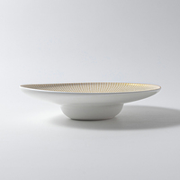 Hôtel haut de gamme en céramique Triangle Platos pour la gastronomie moléculaire Porcelaine Caviar Plats Vaisselle de mariage Assiette de vaisselle unique