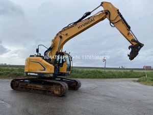Excavatrice Hyundai 235 d'occasion, faible nombre d'heures de travail, d'origine coréenne, hydraulique, robuste, 24T - Product Image 3