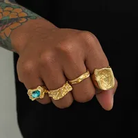 Bague de mariage sculpturale bio pour homme, en alliage couleur or, avec accent bleu en relief, surface texturée irrégulière, style punk, bijoux.