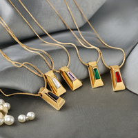 Colliers hypoallergéniques tendance et colorés en acier inoxydable plaqué or 18 carats avec chaîne serpent et pendentif rectangulaire en zircon, style minimaliste