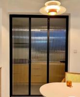 Puertas Interiores Plegables de Aluminio Minimalistas Modernas y Delgadas con Doble Vidrio Templado y Aislamiento Acústico para Dormitorio