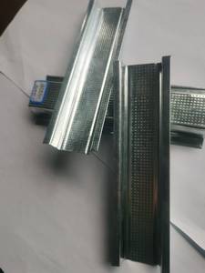 El Techo Está Hecho de Placas de Yeso con Perfil Omega y Tubos Metálicos Galvanizados - Product Image 3