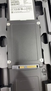MZWLJ1T9HBJR-00AAZ PM1733 SSD 1.92 TB Pci 4.0 X4 (NVMe) Disco SSD Interno para Servidor Empresarial - Product Image 5
