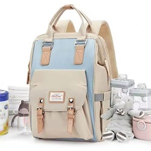 กระเป๋าเป้สะพายหลังใส่ผ้าอ้อมเด็ก 5-in-1 รุ่น Magna Travel Back Pack ขนาดใหญ่พิเศษ พร้อมแผ่นรองเปลี่ยนผ้าอ้อม, กระเป๋าใส่ผ้าอ้อม, กระเป๋าใส่จุกนมหลอก, ที่แขวนรถเข็นเด็ก - Product Image 3