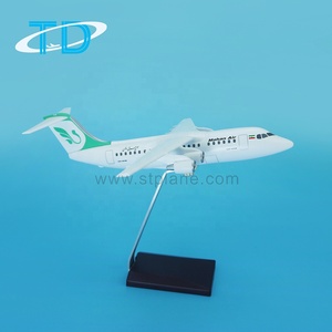 Modelo de Avión Promocional de Regalo, <span class=keywords><strong>Mahan</strong></span> Air BAE-146 1:150 20cm, Modelos de Aviones Estáticos de Resina Hechos a Mano con Base de Madera, al por Mayor - Product Image 2
