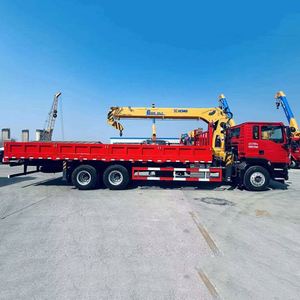 Grue montée sur camion Sinotruk TX 12 tonnes, Approvisionnement direct, Robuste et durable, Véhicule de transport et de levage monté sur camion - Product Image 6