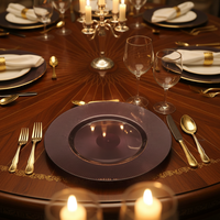 Assiettes de présentation en plastique durable de 13 pouces, motif personnalisé de luxe pigmenté, pour mariages, anniversaires et événements.