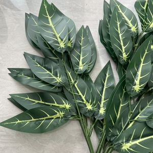 Feuilles de mangue artificielles en gros, verdure artificielle, fausses feuilles pour la décoration de thème tropical d'hôtels, de complexes hôteliers, de restaurants et de cafés - Product Image 1