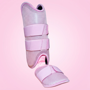 Protector de Piernas de Malla Rosa con Cierre de Velcro para Protección Universal en Todas las Estaciones - Product Image 2
